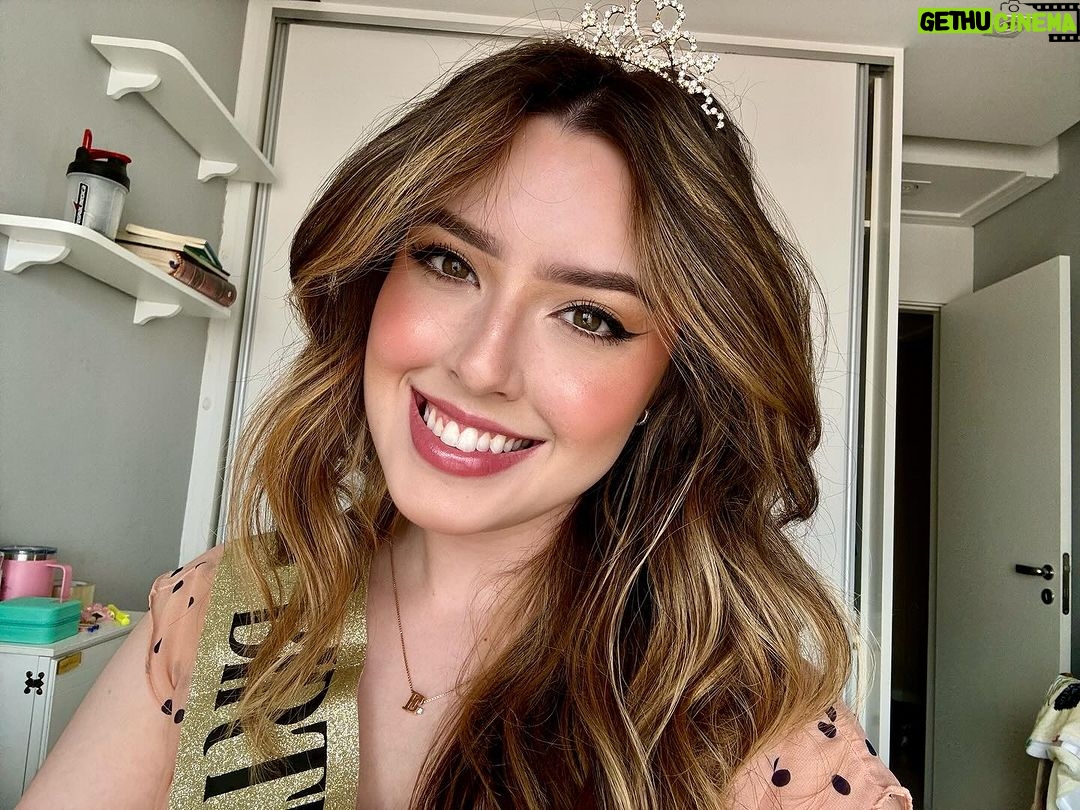 Esther Marcos Instagram - carrossel lindo de ontem! 🥹