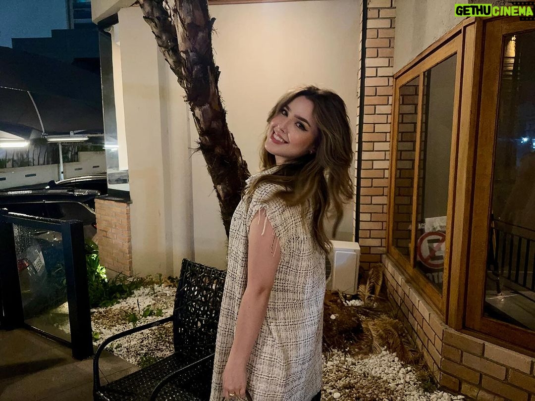 Esther Marcos Instagram - carrossel lindo de ontem! 🥹