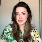 Esther Marcos Instagram - E aí? As pessoas ao seu redor conseguem enxergar alguma semelhança entre você e Cristo? ❤️‍🔥👀 A cajadada do dia está…..SERVIDA!