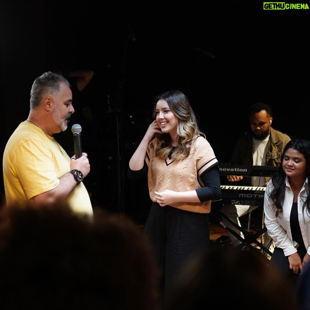 Esther Marcos Instagram - “Se uma coisa” está em um eterno repeat 🔁 por aqui e por aí?? 👀 Lindeza! Passei pra te lembrar de participar da nossa trend…..vê se não fica de fora ein 🤫