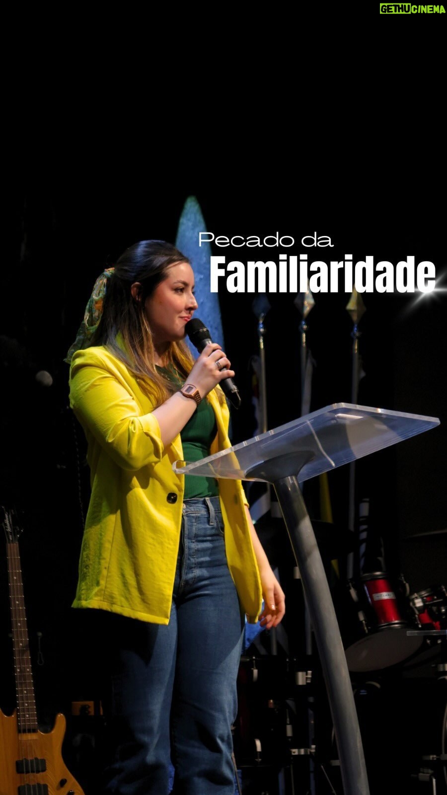 Esther Marcos Instagram - “O que você tem depositado aos pés de Jesus?” 🚨 Essa foi a palavra que Deus ministrou aos nossos corações no domingo (17/09) , o “PECADO DA FAMILIARIDADE”. Reveja aquilo que você tem depositado aos pés de Jesus, pois a entrega é individual.