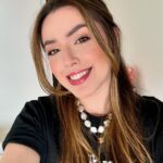 Esther Marcos Instagram - o sorrisinho de quem vai lançar a part2 do Medley de Maranata NESSA SEXTA! 🥹❤️ Me contem uma coisa: vocês preferem lançamentos rápidos de 1 semaninha como esse ou vocês curtem aquele suspense de 2 semanas?? 👀