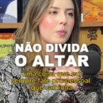 Esther Marcos Instagram – Chegamos ao final de mais um trecho com a nossa convidada da semana, @esthermarcos que esteve no @espiritualmentepodcast compartilhando seu testemunho, ela que decidiu mudar de carreira e se tornar cantora gospel. Louvado seja Deus pela sua vida! 🙌🏽
Você pode conferir esse episódio #33 completo no nosso canal do YouTube clicando no link da Bio!
📌 Aproveite e faça parte da Comunidade Espiritualmente e fique conectado com a gente!
Ep. 33: Testemunho de Fé.
.
.
.
.
#esthermarcos #testemunhodefe #altar #deus #ministerio #proposito #propositodevida #cristao #musica #evangelhododia #evangelho #palavradedeus #deusebom #deusedeus #deusefiel #podcast #espiritualmentepodcast #podcastbrasil #podcastcristão