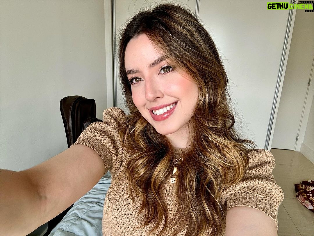 Esther Marcos Instagram - um dia abençoado pra você lindeza!