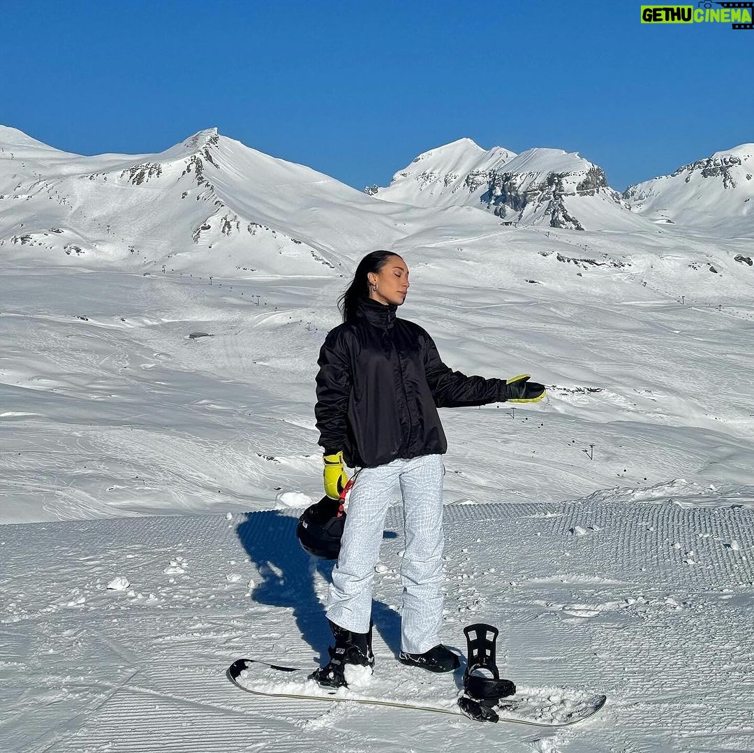 Eva Marisol Gutowski Instagram - Olavs little pro hoe ๐ฅนโ๏ธ๐๐ก Flims-Laax Switzerland