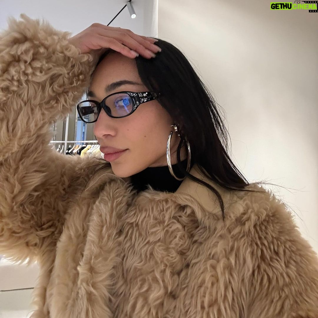 Eva Marisol Gutowski Instagram - courreges fixes everything 👓