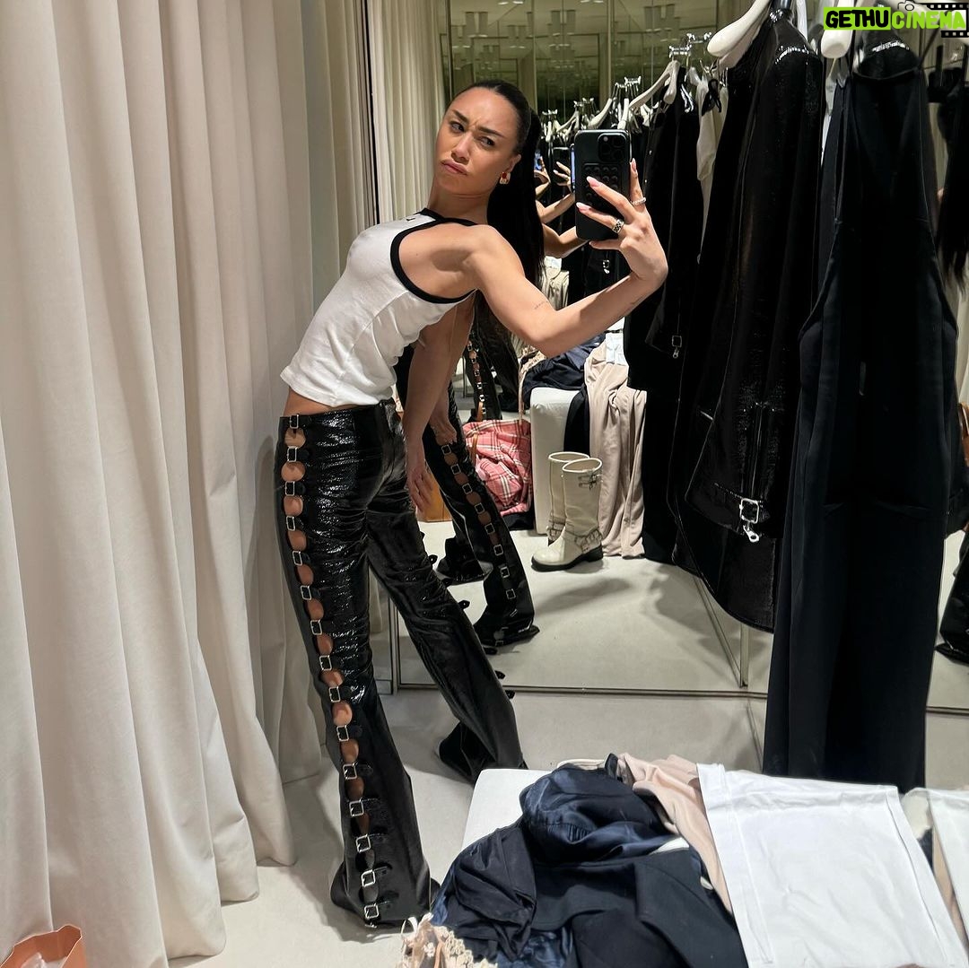 Eva Marisol Gutowski Instagram - courreges fixes everything 👓