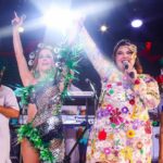 Fabiana Karla Instagram – “Tá todo mundo de ressaca! Ressaca! Ressaca! Ressaca!”
O Baile do Rosewood entregou tudo e mais um pouco!
Curti muito, dancei, pulei, bebi, CANTEI 🤦🏻♀️ (Tenho provas)☝️😂, encontrei amigos 🙌
Será que eu me diverti?
As fotos falam por si só.
O baile foi impecável!
Obrigada pelo convite meus queridos bruno joao
Vida longa ao baile!🥂
@bailedorosewood
👏👏👏👏
📸: Manu Scarpa Ag News / Rodrigo Zorzi
Agradecimentos:
@verdejoias
@renatabernardoatelier
@carmensteffens
@atelie_effe Rosewood São Paulo