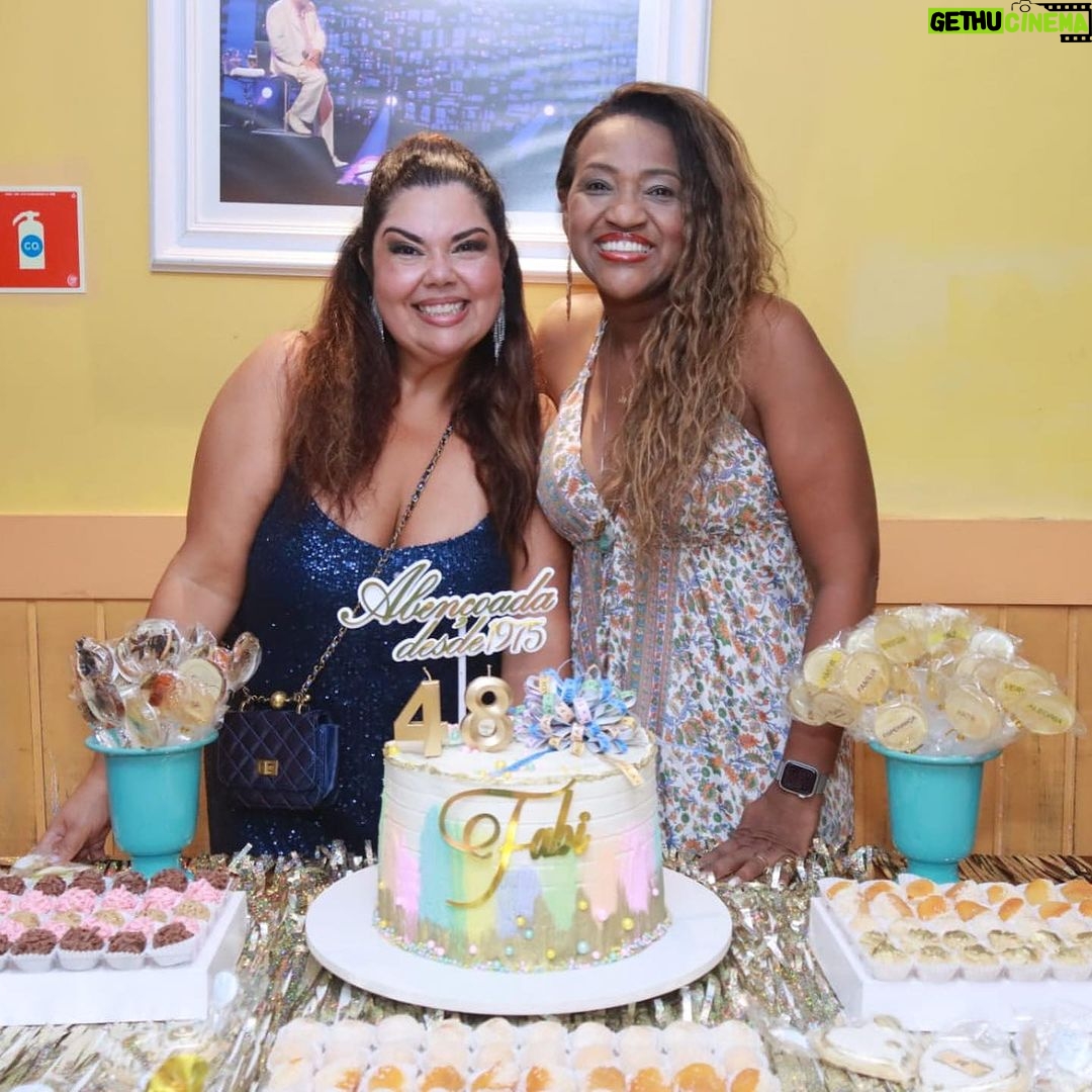Fabiana Karla Instagram - Vai ser surra de fotos, porque foi surra de amor e alegria! 🎂🥳✨
