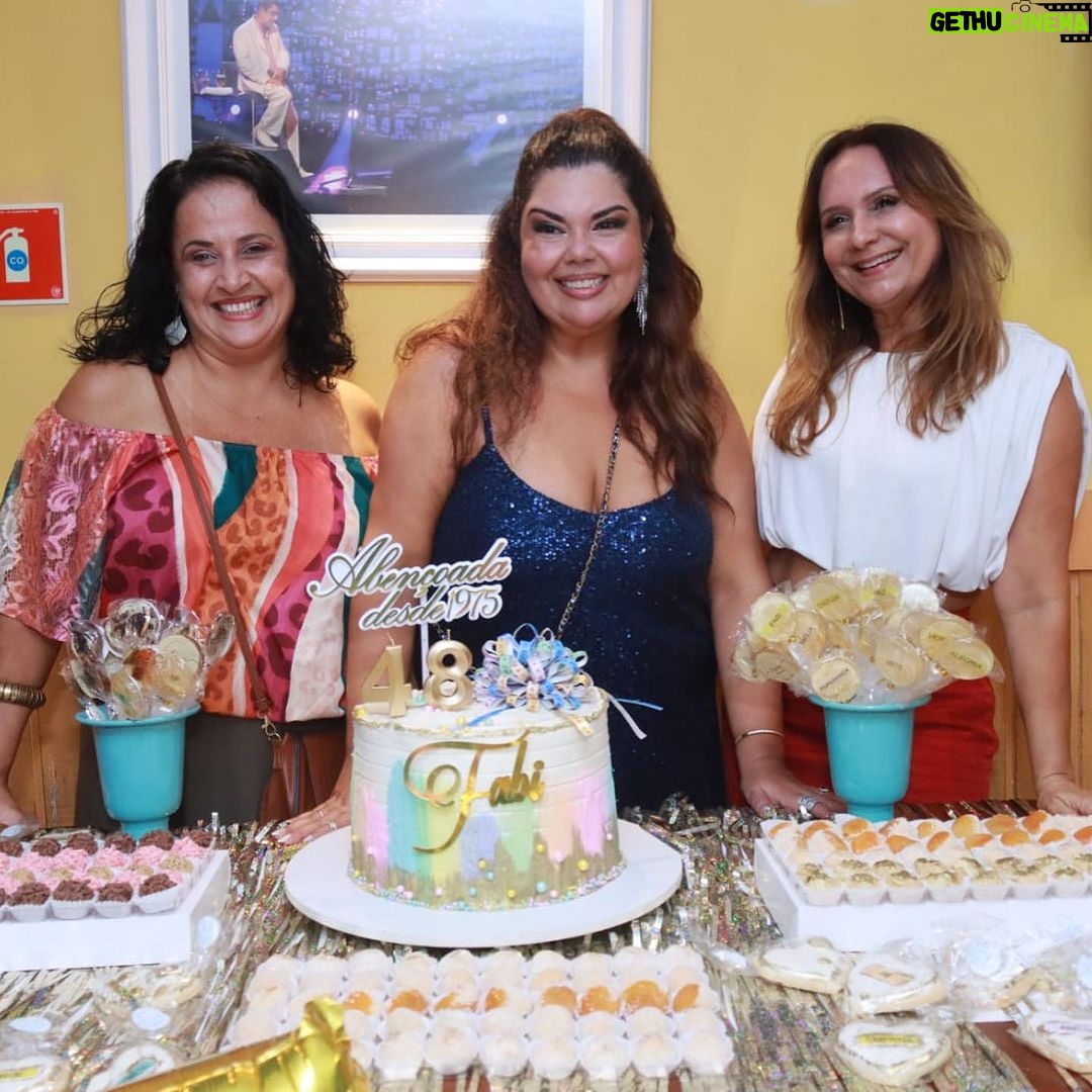 Fabiana Karla Instagram - Vai ser surra de fotos, porque foi surra de amor e alegria! 🎂🥳✨