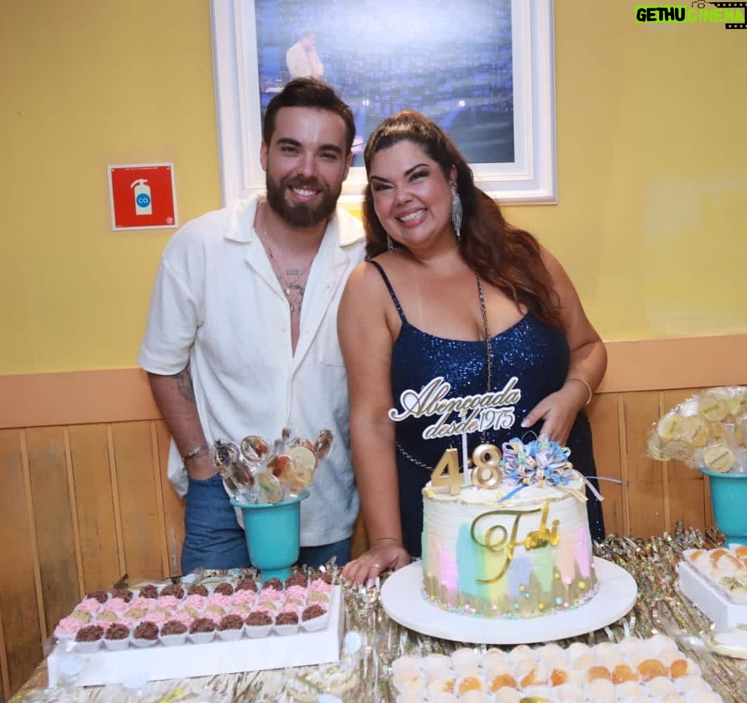 Fabiana Karla Instagram - Vai ser surra de fotos, porque foi surra de amor e alegria! 🎂🥳✨