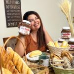 Fabiana Karla Instagram – Bom dia, pessoal!! 🤩
Meu café da manhã só é completo quando tem pão com Nutella®️, deixa tudo mais gostoso! ❤️
No dia 16 de outubro, é celebrado o Dia Mundial do Pão e eu não poderia deixar de comemorar, né?!🥖🍞
Vamos comemorar juntos, tomando um café da manhã delicioso com pães fresquinhos e é claro Nutella®️!
Me conta nos comentários, qual é o seu pãozinho favorito para se deliciar com Nutella®️? 🍞😋
#NutellaAmaPao @NutellaBR #Publi
NUTELLA®️ uma marca de propriedade da Ferrero S.p.A