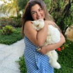Fabiana Karla Instagram - Eu amo meus “filhos de patinhas”. 🐶🐱Eles são meus anjinhos da guarda e equilibram minha energia e me dão o amor mais puro. Eles se chamam :Miah, Mingau, Bijú e Xodó. Como se chama o seu? #amorpuro #maedepet #filhosdepatas Rio de Janeiro, Rio de Janeiro