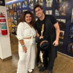 Fabiana Karla Instagram - Ainda em êxtase com o show de @babydobrasiloficial , com sua energia contagiante, sua voz poderosa, e toda sua luz. E essa banda de milhões! ✨ Ela nos transporta para uma outra dimensão, nos embala com seu repertório incrível, e nos hipnotiza no palco. Uma noite inesquecível! Que artista!! ❤️