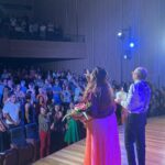 Fabiana Karla Instagram – Alô galera de Fortaleza, tenho um convite muito especial para vocês! 🤩
No dia 14 de Janeiro, eu e o ator @leandrodamattaapenas estaremos ai no Cineteatro São Luís para uma comédia musical “Nessa Mesa de Bar” 🍻 com as músicas do rei @reginaldorossi 👑
Conto com vocês lá! Vem tomar uma com a gente! 🥰
Garanta seu ingresso pelo @sympla ou pelo link na minha bio! ✨ Fortaleza, Brazil