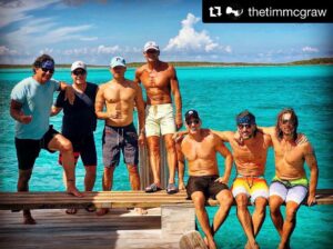 Faith Hill Instagram - My goodness, the water!!!!🤭🤭😊