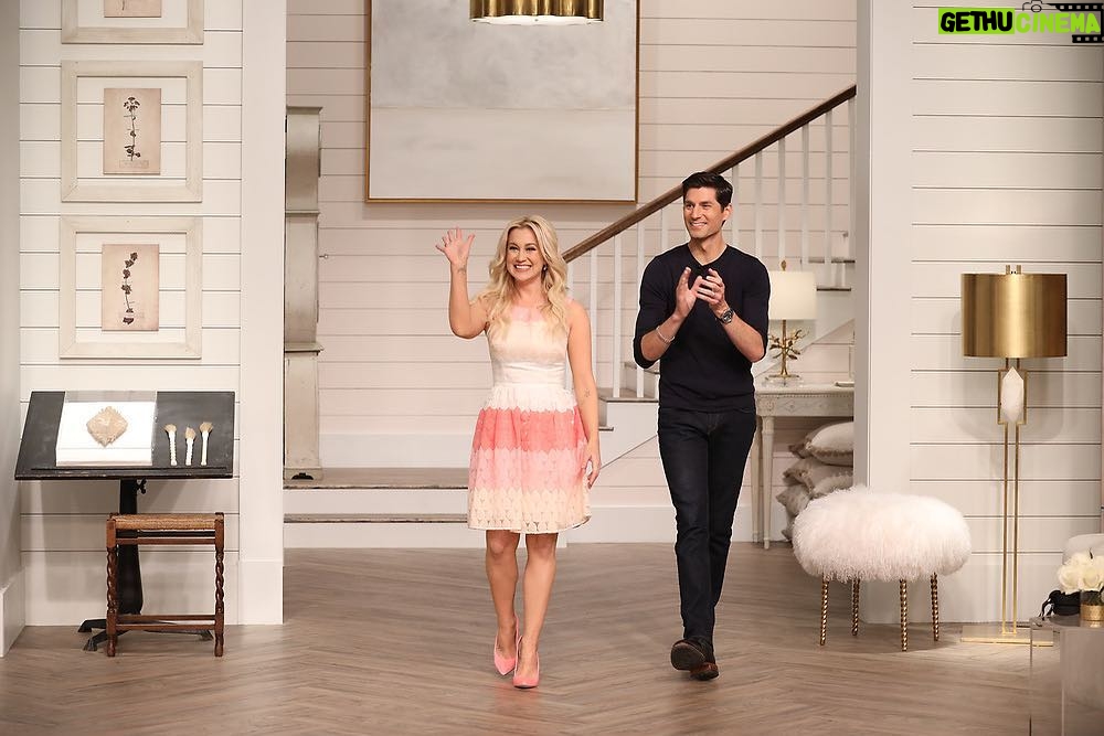 Faith Hill Instagram - Happy @picklerandben Season 2 premiere day!! Find out where to watch here: www.picklerandben.com/watch.