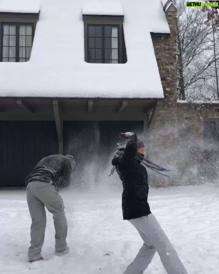 Faith Hill - 51.4K Likes - Snowball fight... It’s on!!!!!!!