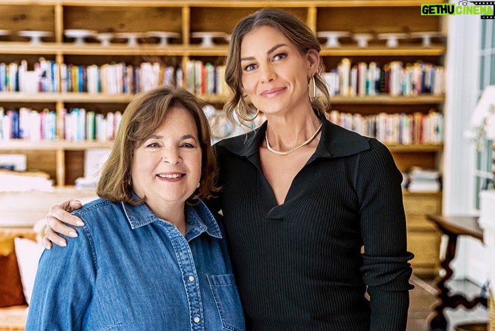 Faith Hill Instagram - Walking into @inagarten’s made me feel like I was home.  It was the most magical day with Ina and Gracie.  We made Coca Cola Cake, a family favorite.  Thank you, Ina!!!!!!!  We love you even more and didn’t know that was possible.   Season premiere of #BeMyGuest airs on Sunday, October 9, at 12pm on @foodnetwork and streaming anytime on @discoveryplus.