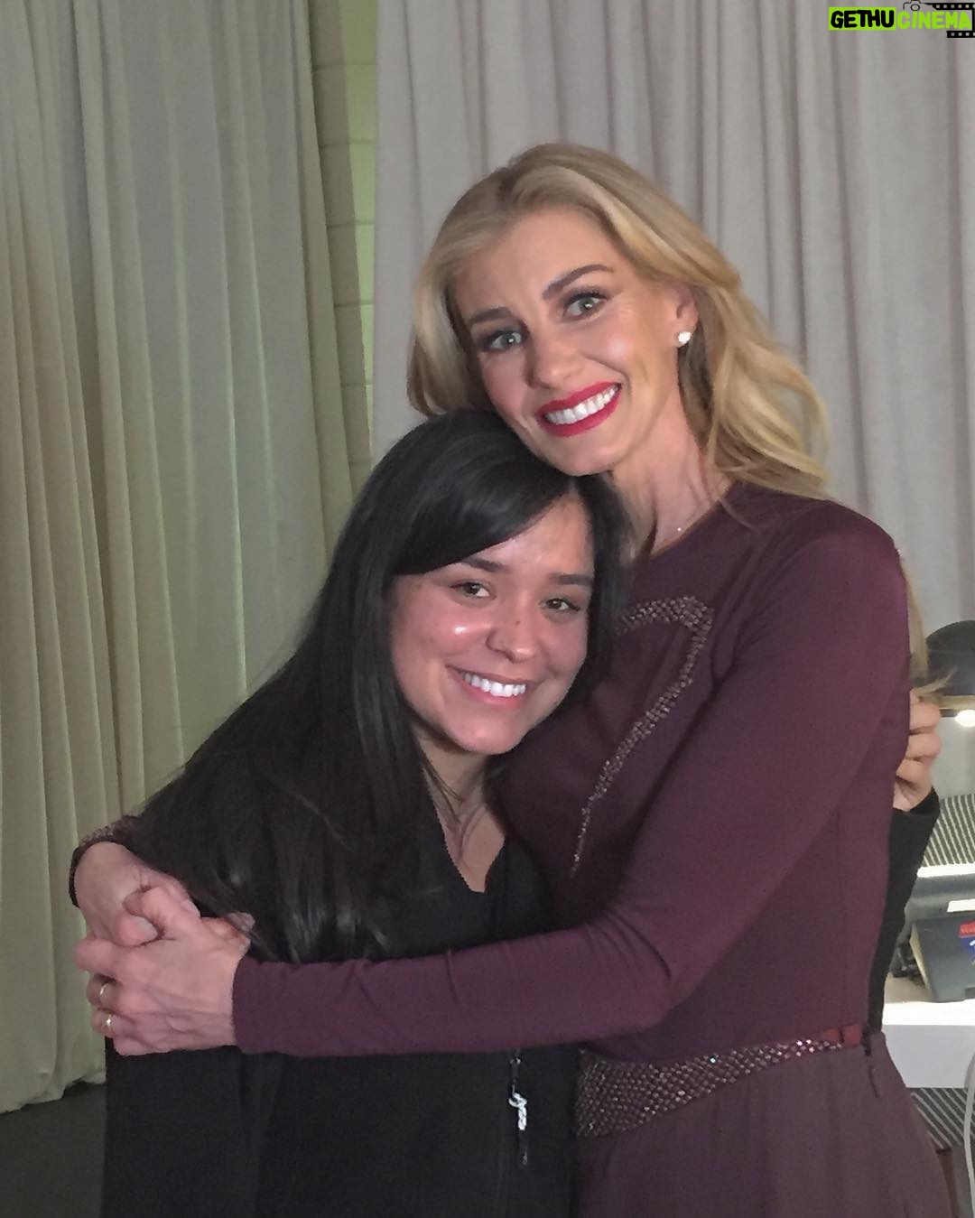 Faith Hill Instagram - Happy Birthday to this angel sent straight from GOD. Thank you Dominique for putting the glow on my face, hair and my heart every night of this tour!!!!! We all love you!!!! #soul2soul KeyBank Center