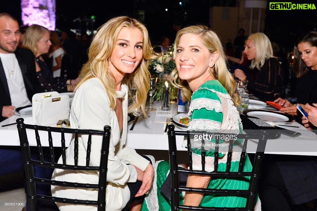Faith Hill Instagram - Celebrating @Petraflannery last night in LA at the @Instylemagazine Awards. #stylistoftheyear 📷: Jonathan Leibson/Getty Images Getty Center