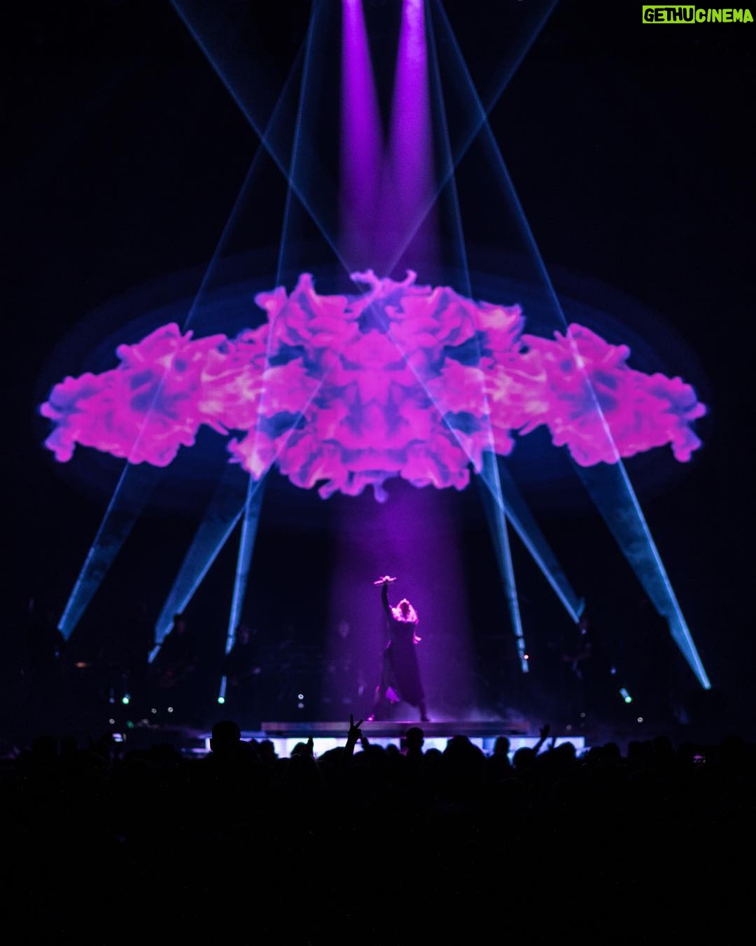 Faith Hill Instagram - Salt Lake see you soon! #soul2soul Delta Center