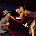 Faith Hill Instagram - Arizona. #soul2soul 📷: Rob Schumacher/The Republic