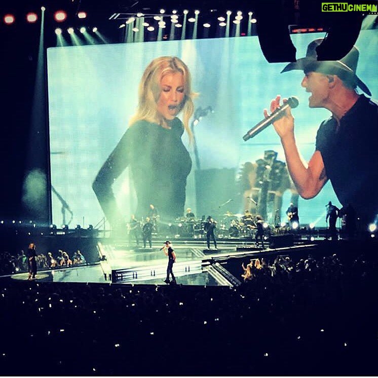 Faith Hill - 35.5K Likes - Thank you, Boston! Great shot 📷: @amysamerica #soul2soul