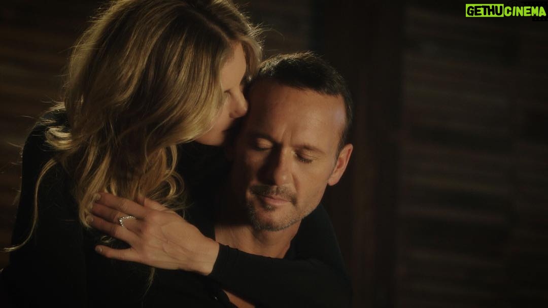 Faith Hill Instagram - It's here! #SpeakToAGirlVideo #linkinbio