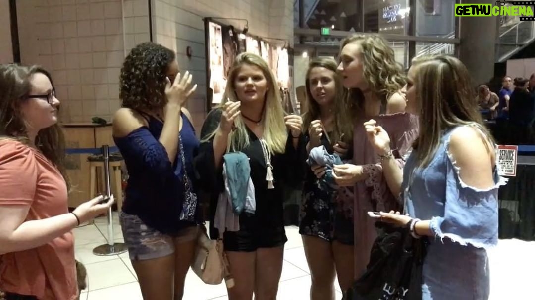 Faith Hill Instagram - That’s right, girls. Sing it! #speaktoagirl #soul2soul