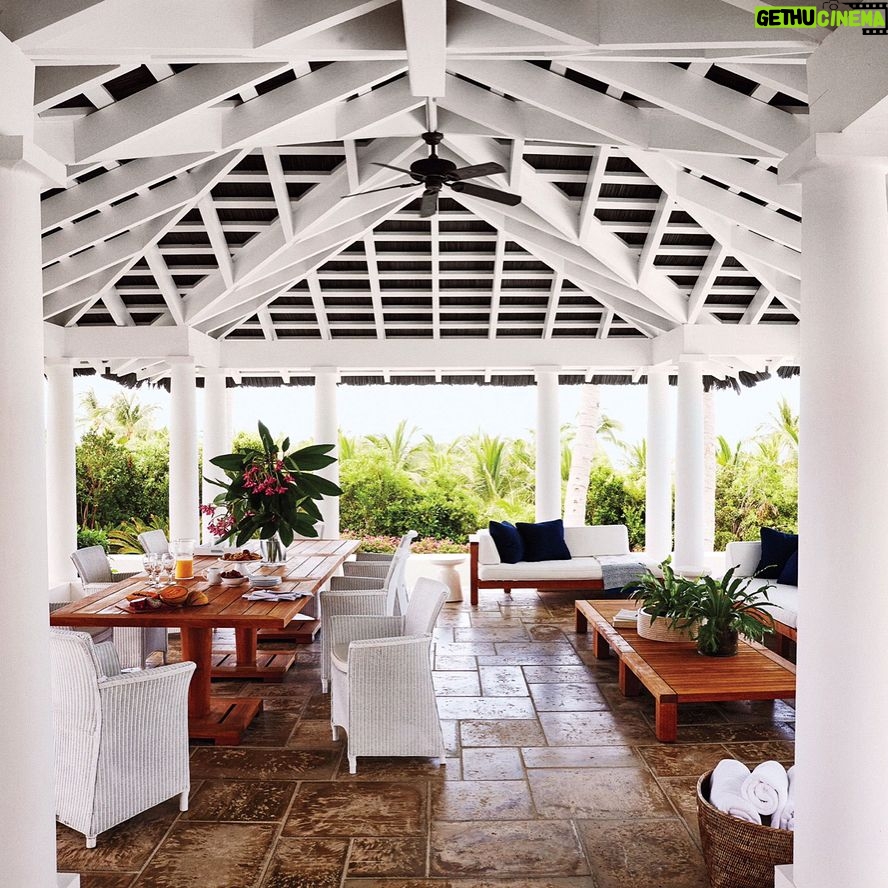 Faith Hill Instagram - Loved having our friends at @archdigest come into our home. Head to archdigest.com to see more!