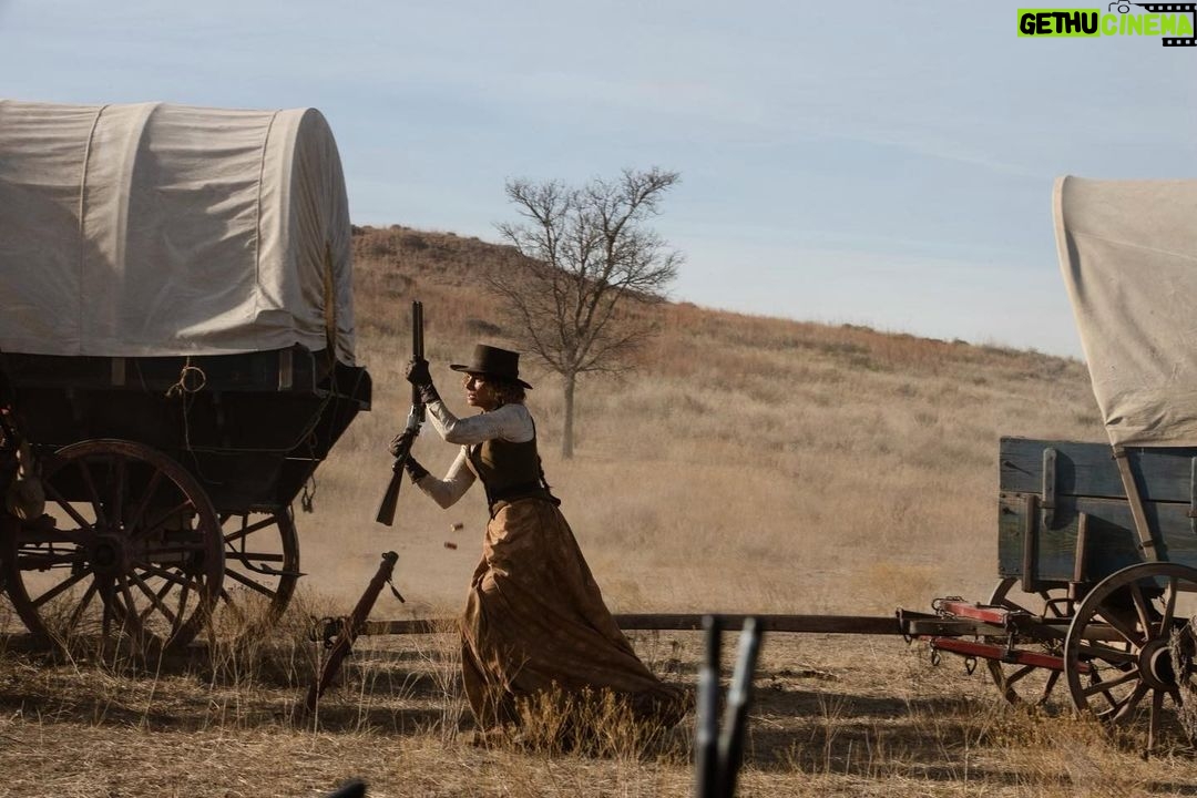 Faith Hill Instagram - “What if they come for us instead?” “Then you fight like a damn panther until I make it back to you” - Margaret & James. @1883official Episode 5 streaming now on @paramountplus.