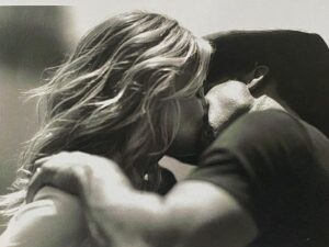 Faith Hill Instagram - To my Valentine, 
A kiss is not just a kiss when you are kissing your true one and only......Valentine