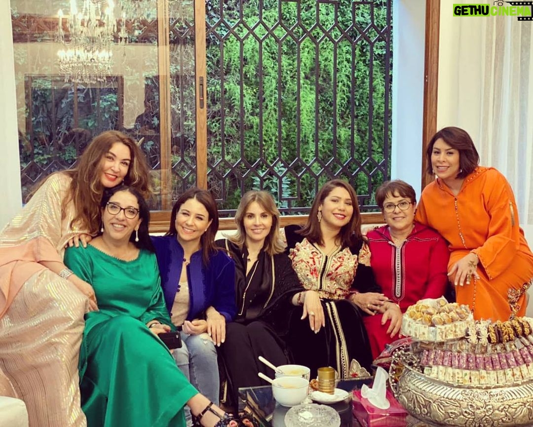 Fatima Khair Instagram - على المحبة دائما يكون اللقاء .عواشر مبروكة ❤❤❤❤❤❤❤@khadijaassadofficiel @hayatjabrane @hikmateofficial @samia_akariou @najatrajouiofficial @houdasaadofficiel photo prise par @leilaboulkaddat