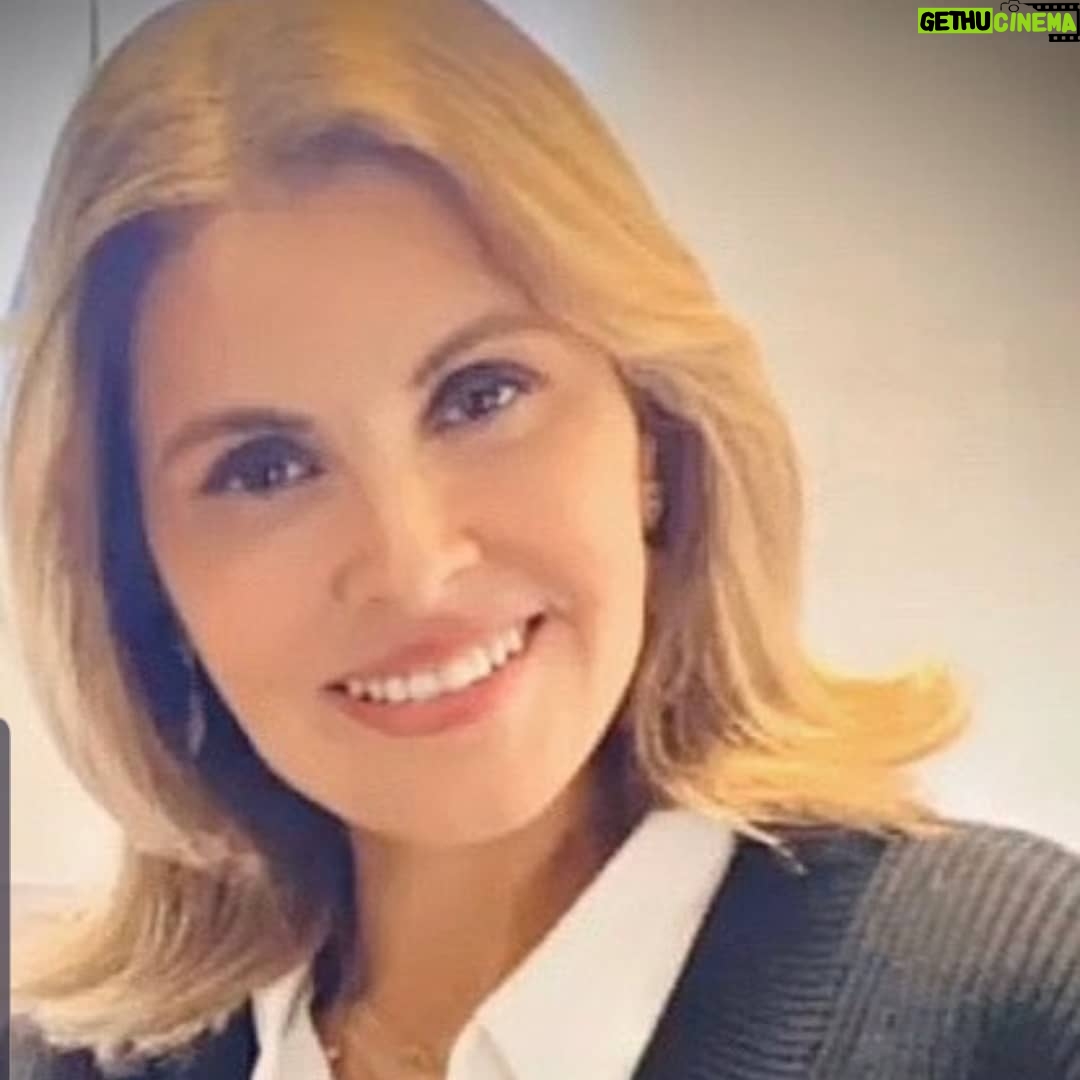 Fatima Khair Instagram - مساء المحبة و الإبتسامة والطاقة الإيجابية 🌹