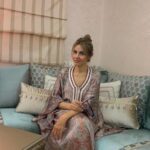 Fatima Khair Instagram - كن صديق نفسك قبل أن تكون للآخرين ففاقد الشيء لا يعطيه وكل ما تحتاجه هو موجود بداخلك صباحكم أمل و ثقة بالله 🌷#طاقة_إيجابية #تدريب