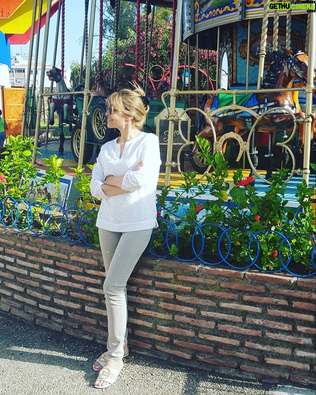 Fatima Khair Instagram - لا الفرح يدوم ولا الحزن يدوم محطات هي الحياة نقف عندها ونتقبل تقلب فصولها