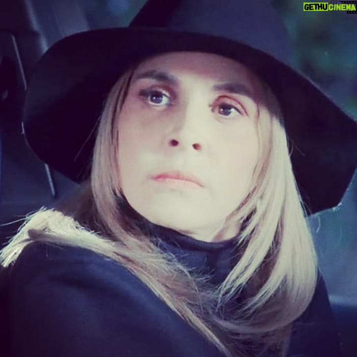 Fatima Khair Instagram - La femme au chapeau noir