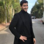 Fatima Khair Instagram – سامي فكاك من الوجوه الشابة التي تشق طريقها بثبات نحو النجومية يدرك أن مهنة التمثيل ليست بالسهلة لذلك يشتغل على نفسه وصقل موهبته بالدراسة والتدريب كيف لا وعمه الفنان المتميز شكلا وأداء الفنان رشيد فكاك مسيرة موفقة سامي الله يرضي عليك 😘