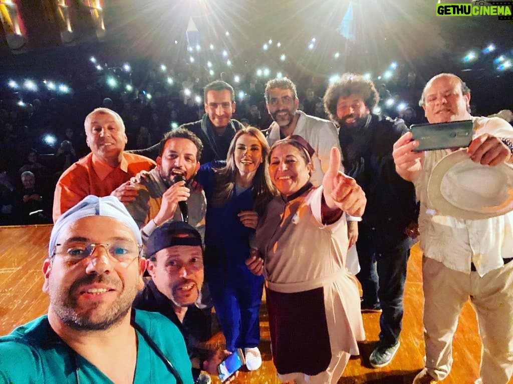 Fatima Khair Instagram - ليلة أمس من مسرحية ف السبيطار بسينما ريتز وسيلفي مع الجمهور الراقي الذي تفاعل مع العرض بشكل رائع تحية لكل اصدقائي فضيلة بن موسى سعيد ايت باجا فريد الركراكي بنعيسى الجيراري محمد الأثير محمد بن البار و سعد التسولي 🌷👏