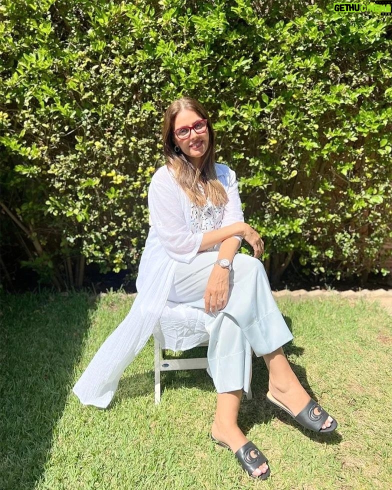 Fatima Khair Instagram - عطلة نهاية أسبوع سعيدة عليكم أحبتي 🌹❤️