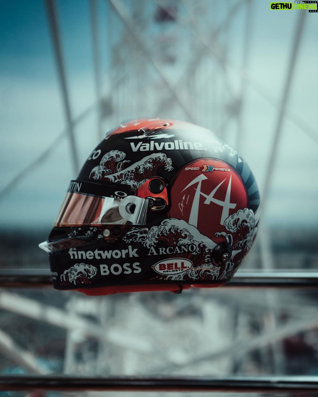 Fernando Alonso Instagram - Special lid for a special race. #JapaneseGP 🇯🇵 Suzuka International Circuit