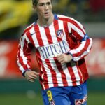 Fernando Torres Instagram - Feliz cumpleaños ‘Niño’ ❤️🤍 Por muchos más años llevando al Atleti por bandera 🥳 ¡Te queremos, Fernando!