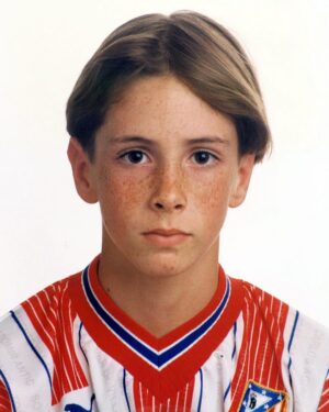 Fernando Torres Instagram - Feliz cumpleaños ‘Niño’ ❤️🤍

Por muchos más años llevando al Atleti por bandera 🥳 ¡Te queremos, Fernando!