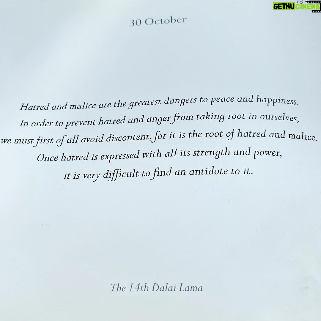Fran Drescher Instagram - I am so heartbroken by the aggression in the world. I really think that all these men should step aside and let mothers fix this mess. Please read this rulers of the world, I am begging you. Read it and live it before all hope is lost…☮️✌🏿🙏❤️
