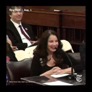 Fran Drescher Instagram - AMPTP do the right thing on behalf of sag aftra members! This is YOUR opportunity to mature into companies that show workers gratitude and respect by sharing the wealth with a full heart ❤️