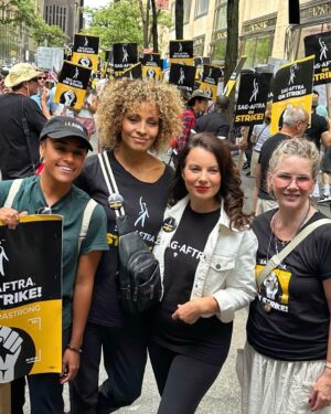 Fran Drescher Instagram - Fighting a righteous fight we are in it to win it #yield2rdeal