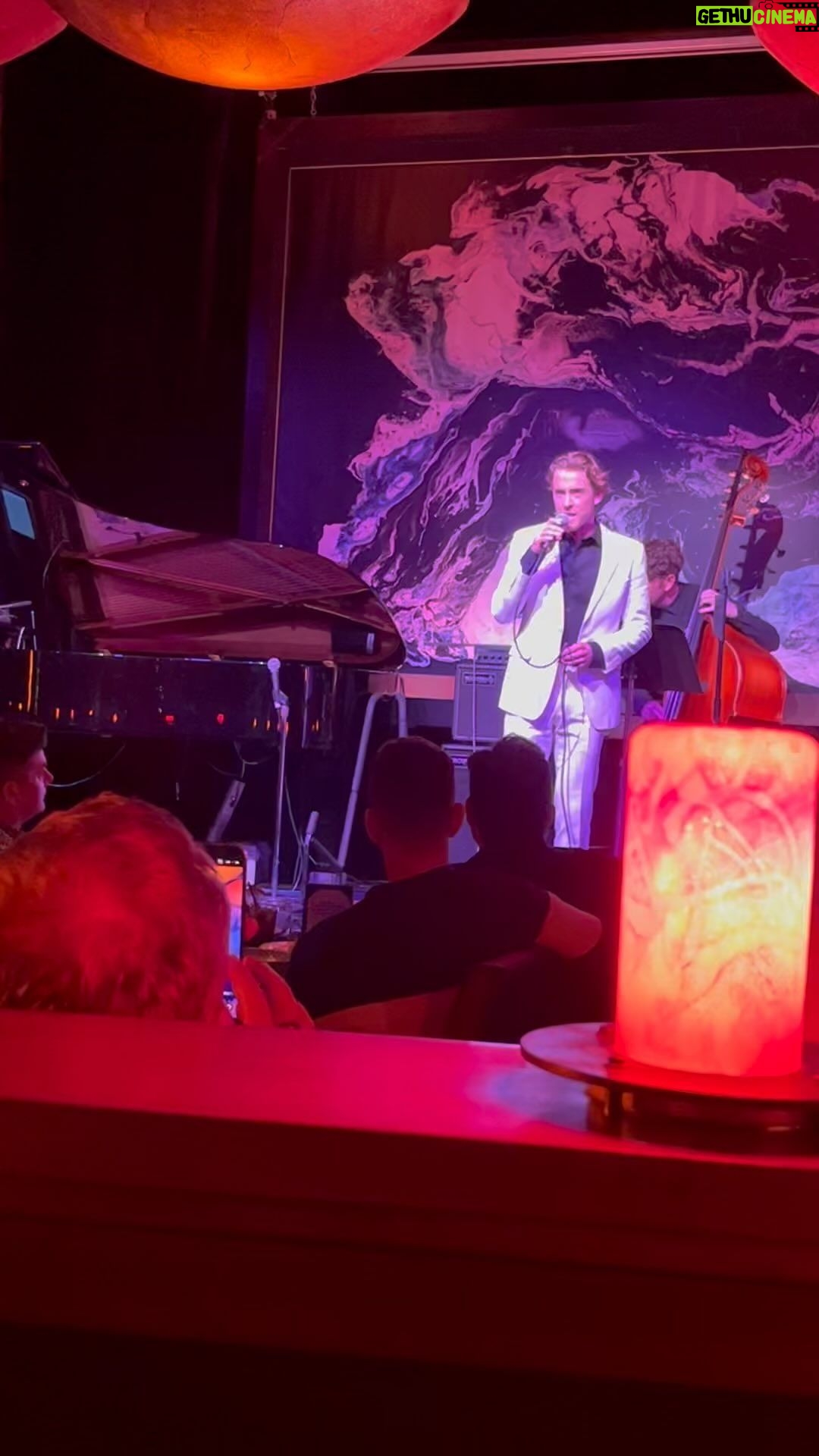 Fran Drescher Instagram - @vibratogrilljazz 2C @danielleclairemusic So fab!!! GO!