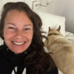 Fran Drescher Instagram – Angel is sleeping in this morn! Greet the day with joy and gratitude!
❤️fran