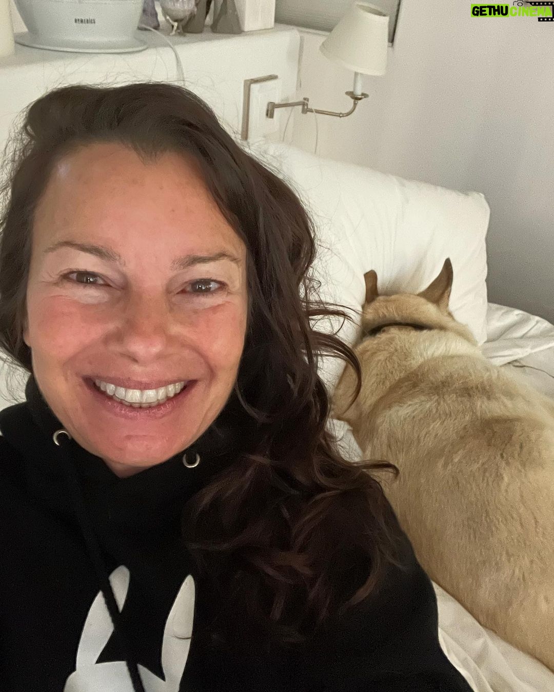 Fran Drescher Instagram - Angel is sleeping in this morn! Greet the day with joy and gratitude! ❤️fran